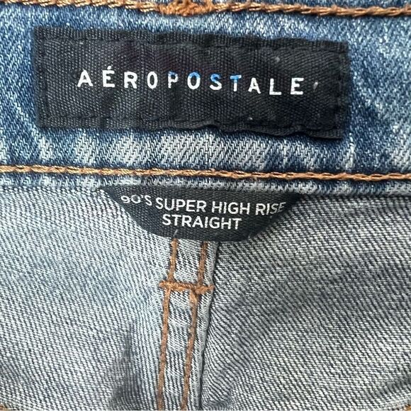 Aeropostale High-Rise 90’s Straight Relaxed Jean Size 4 - Picture 10 of 16